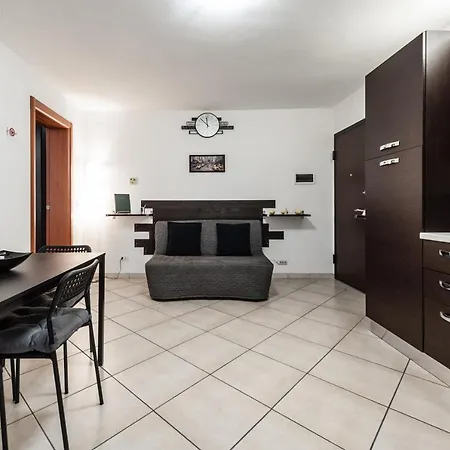 Apartment Lemon House Yellow Pisa